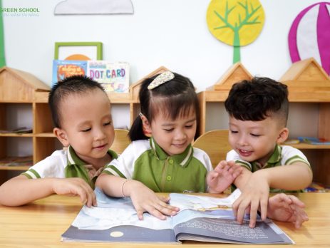 Một ngày ở trường mầm non của trẻ tại Green School