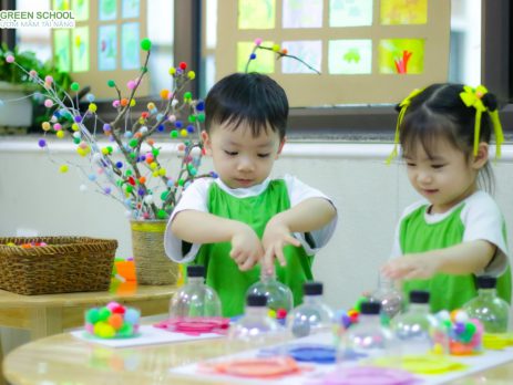 Mách mẹ những cách cho trẻ đi học không khóc